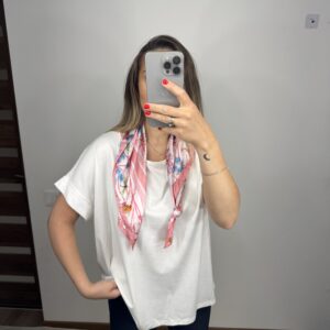 Balta palaidinė su skarele