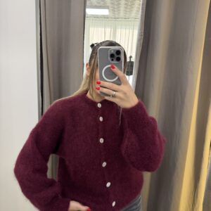 Bordo spalvos joleen megztinis